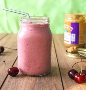 cherry almond smoothie - Eat Spin Run Repeat